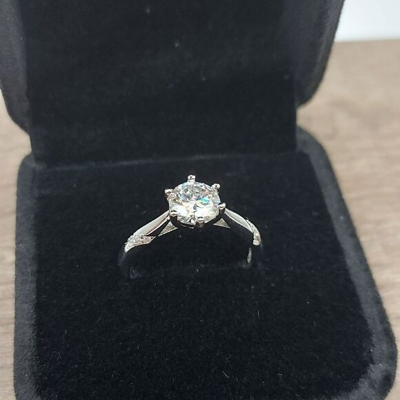 1 Carat Platinum Plated Moissanite 925 Silver Engagement Ring - Picture 9 of 14